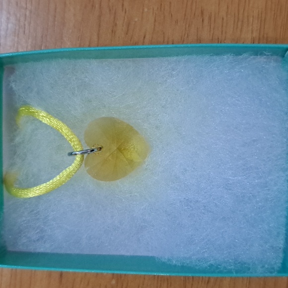 Tropical Sun Crystal Heart Necklace - Picture 2 of 6